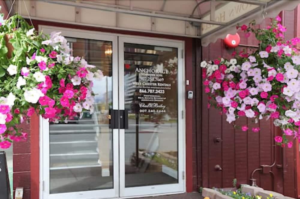 Anchorage Downtown Hotel Екстериор снимка