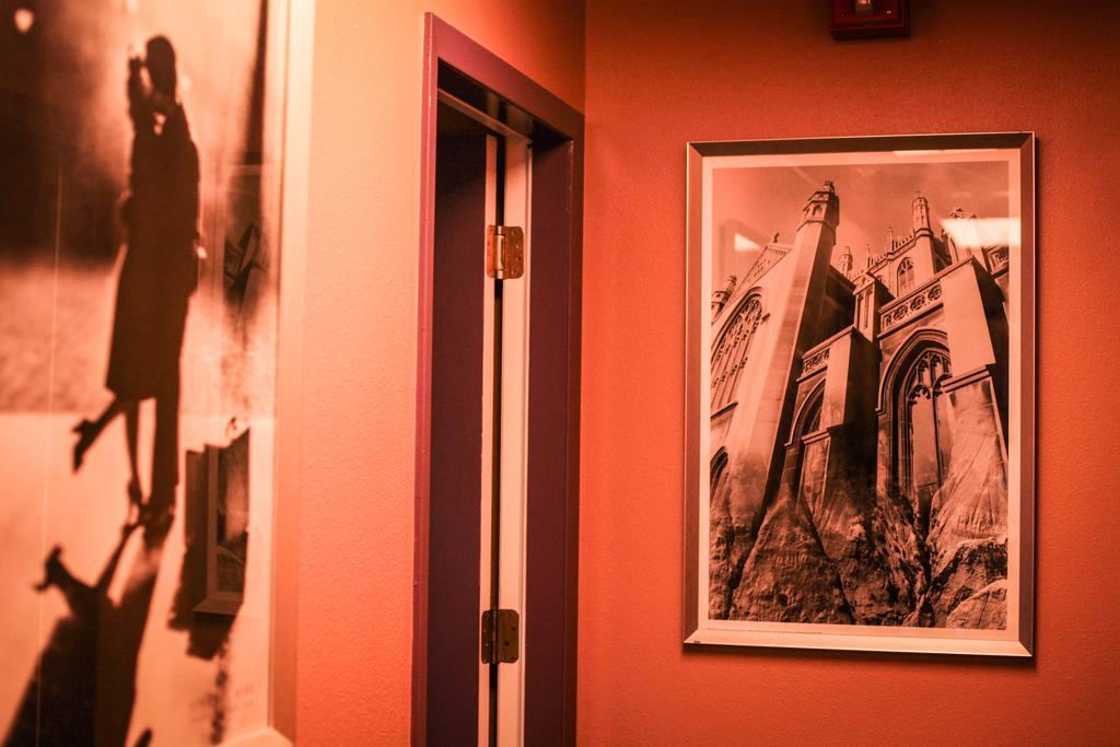 Anchorage Downtown Hotel Екстериор снимка